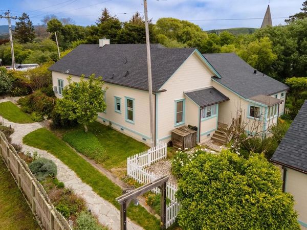 393 Stage Road, Pescadero, CA 94060
