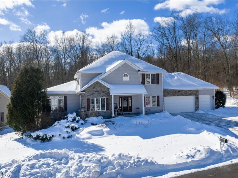 11384 Whitetail Run Street NW, Bolivar, OH 44612 Photo 2