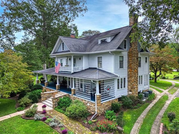 1194 Main Street, Andrews, NC 28901