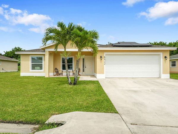 6412 Las Palmas Way, Port St. Lucie, FL 34952