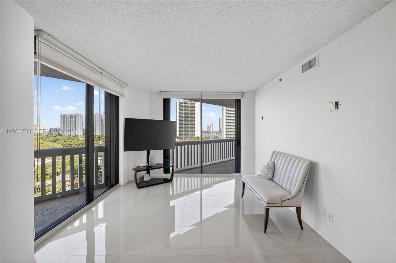 2000 Island Bl, Unit 1109, Aventura, FL 33160 Photo