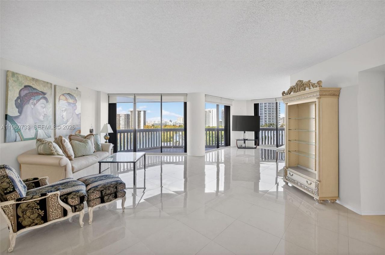 2000 Island Bl, Unit 1109, Aventura, FL 33160 Photo