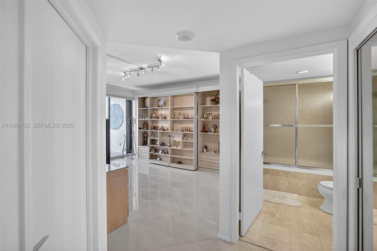 2000 Island Bl, Unit 1109, Aventura, FL 33160 Photo