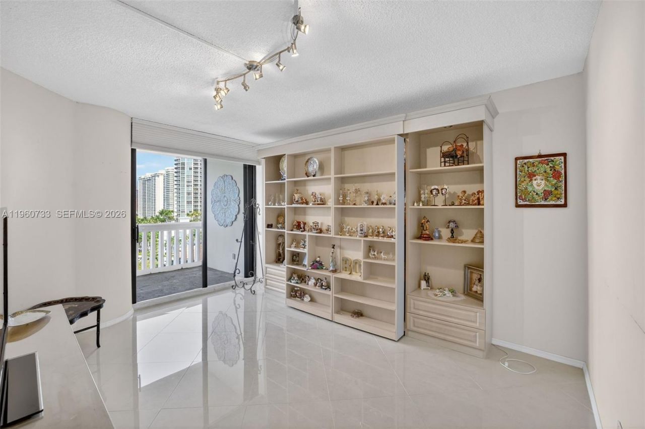 2000 Island Bl, Unit 1109, Aventura, FL 33160 Photo