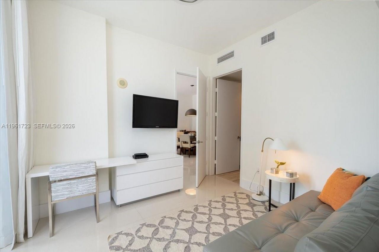 15811 Collins Ave, Unit 1502, Sunny Isles Beach, FL 33160 Photo