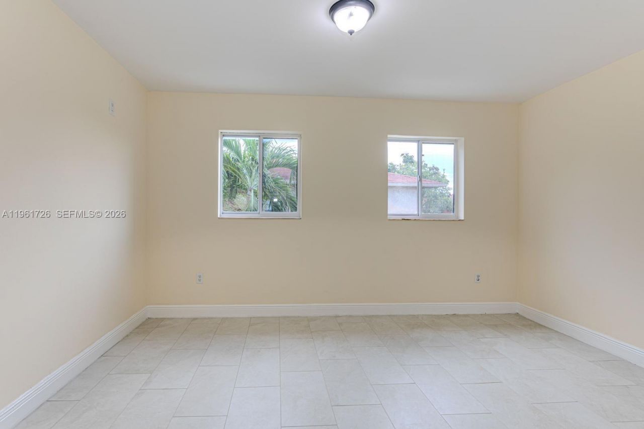 5698 W 25th Ct, Unit 5698, Hialeah, FL 33016 Photo