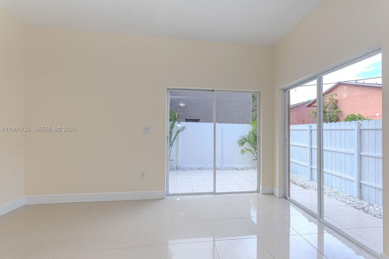 5698 W 25th Ct, Unit 5698, Hialeah, FL 33016 Photo