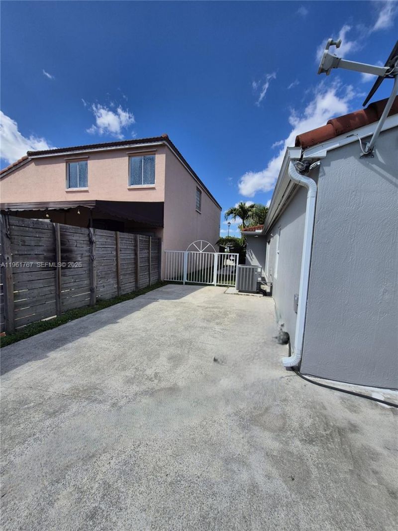 16955 SW 142nd Pl, Miami, FL 33177 Photo