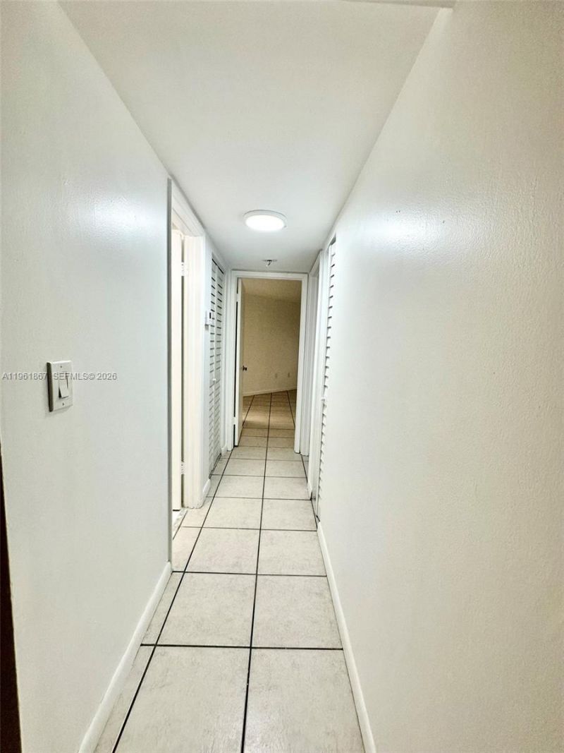 10237 NW 9th St Cir, Unit 210-4, Miami, FL 33172 Photo