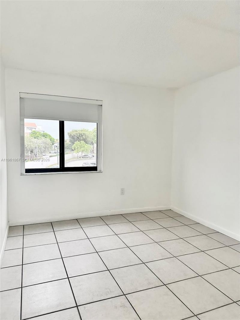 10237 NW 9th St Cir, Unit 210-4, Miami, FL 33172 Photo