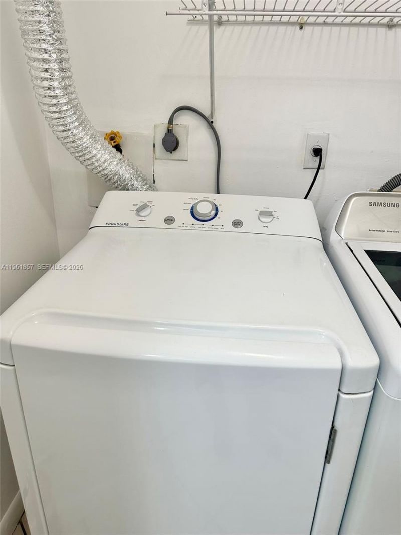 10237 NW 9th St Cir, Unit 210-4, Miami, FL 33172 Photo