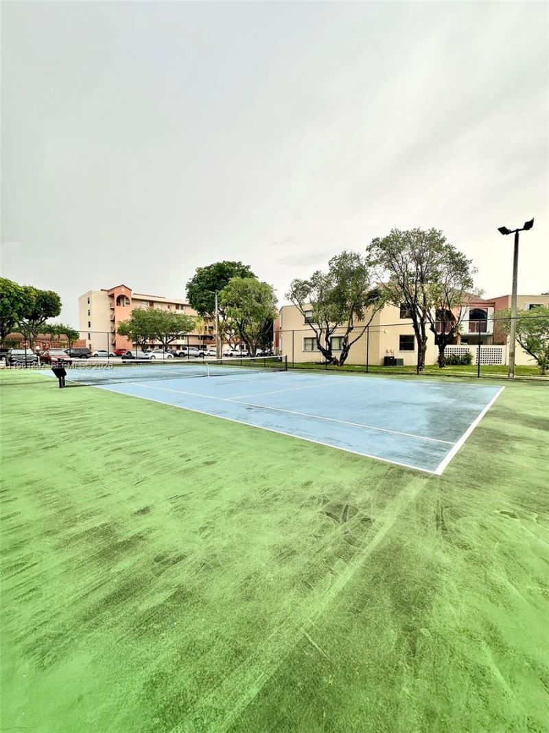 10237 NW 9th St Cir, Unit 210-4, Miami, FL 33172 Photo