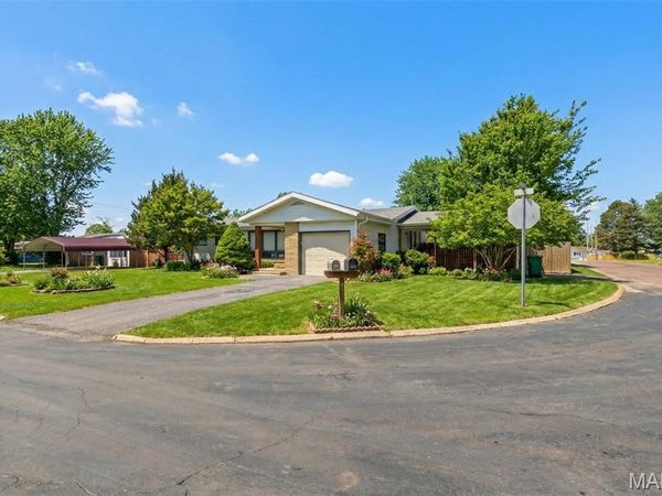 815 M- Carlton Avenue , Mountain Grove, MO 65711