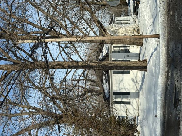 802 N Commercial Street , Benton, IL 62812