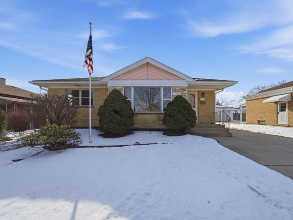 11153 Shakespeare Street, Westchester, IL 60154