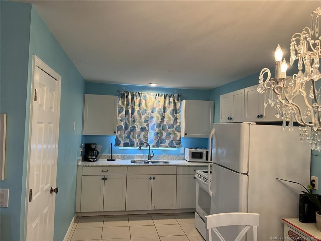 4280 NE Indian River Drive, Jensen Beach, FL 34957 Photo