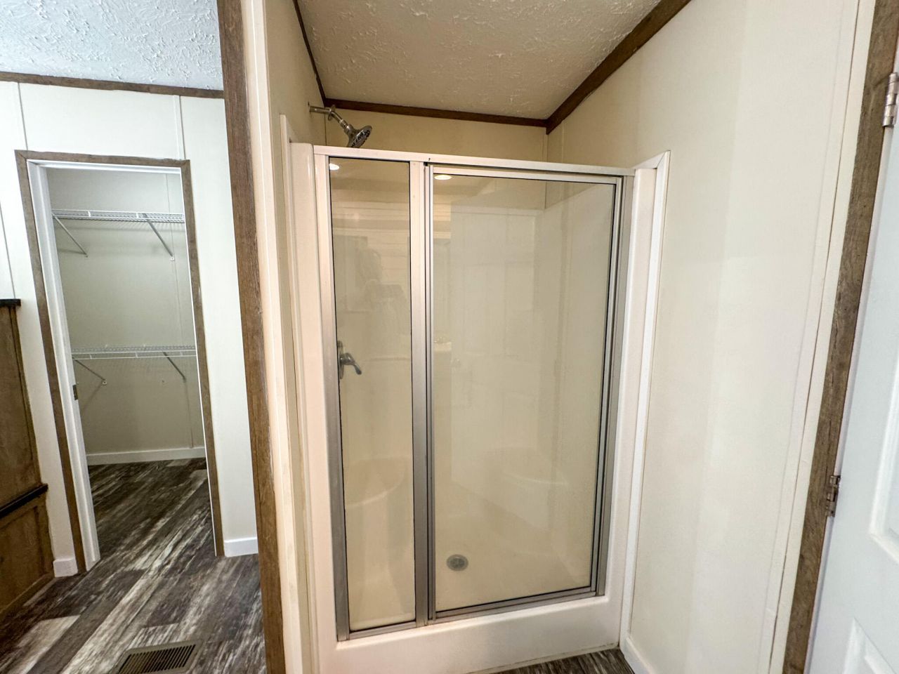 719 Ulmer Lake Drive Photo 12