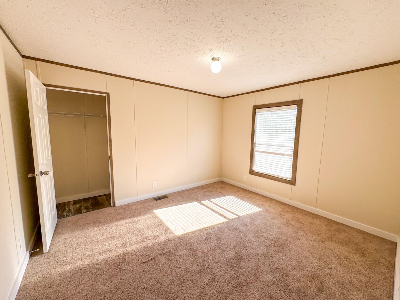 719 Ulmer Lake Drive Photo 18