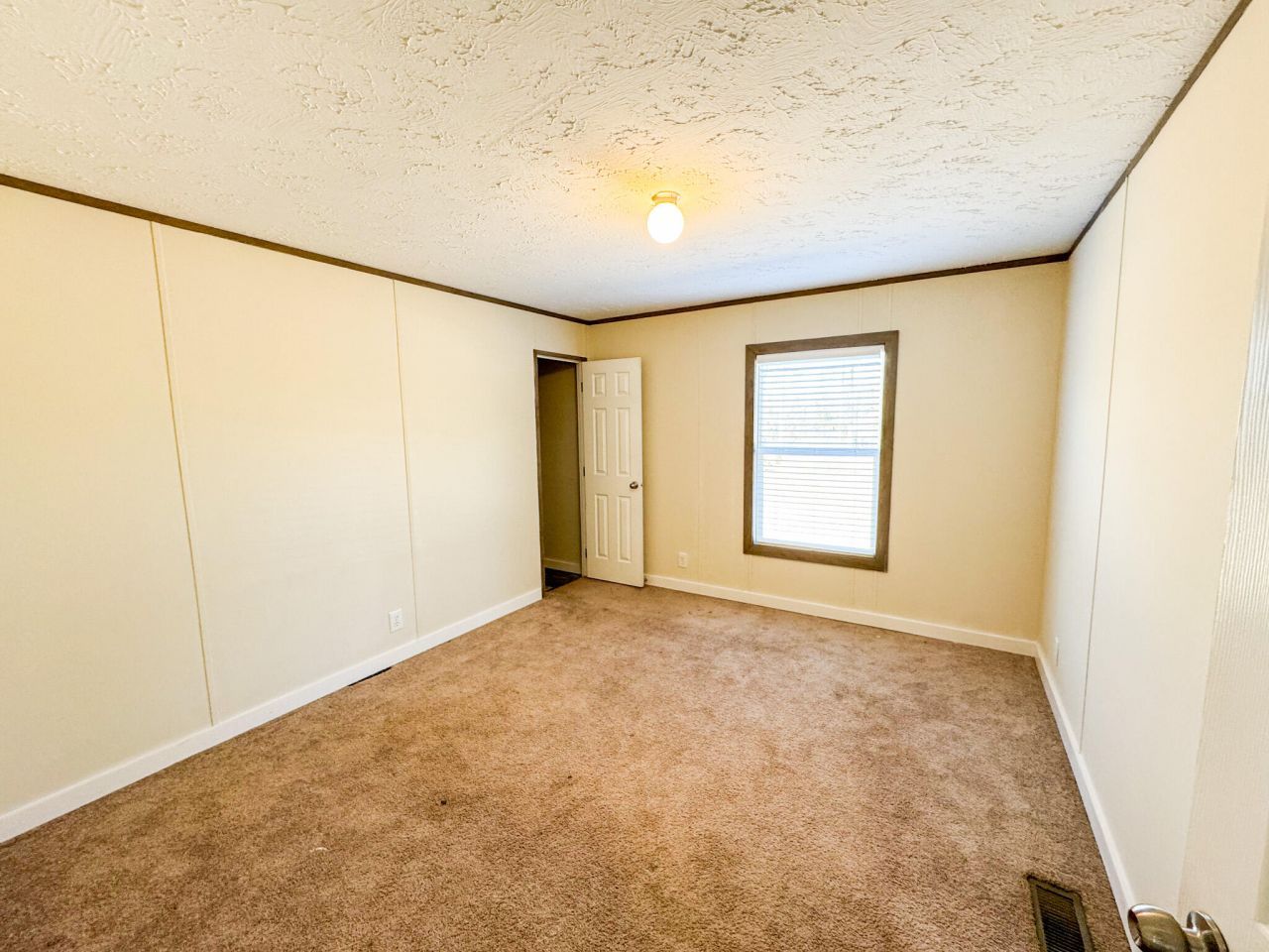 719 Ulmer Lake Drive Photo 24