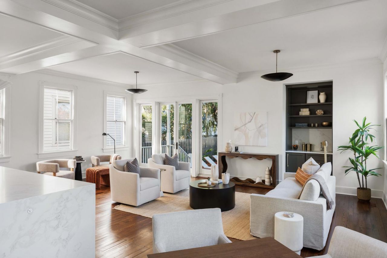 318 Sumter Street Photo 4