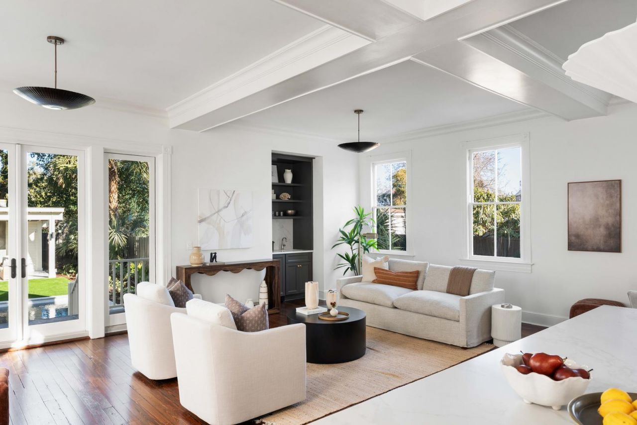 318 Sumter Street Photo 7