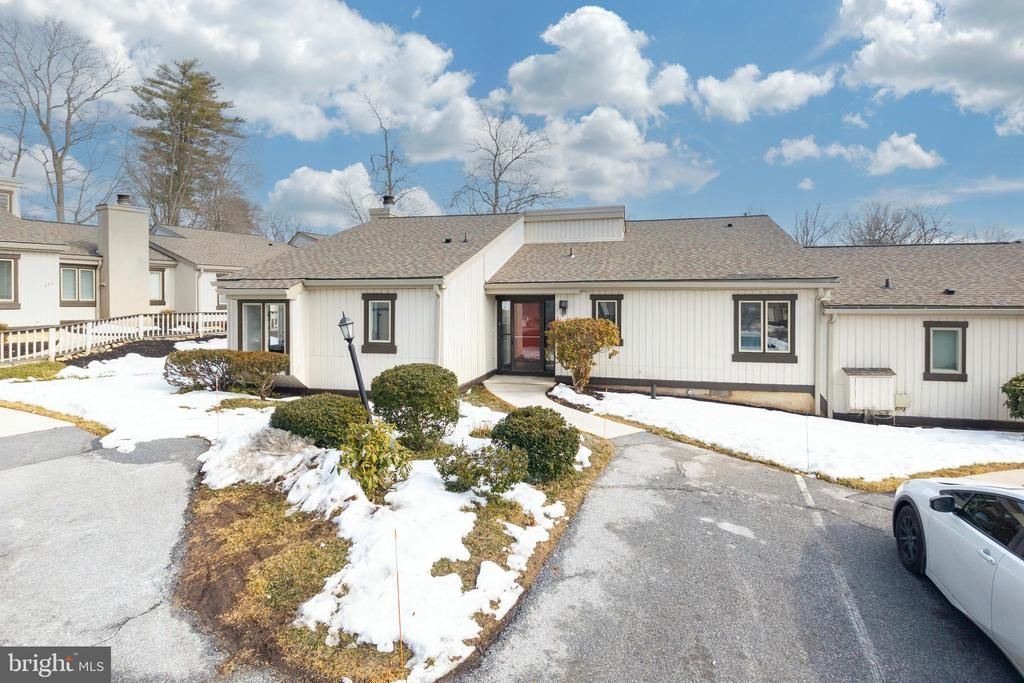 282 Devon Way, Unit 282, West Chester, PA 19380 Main Photo
