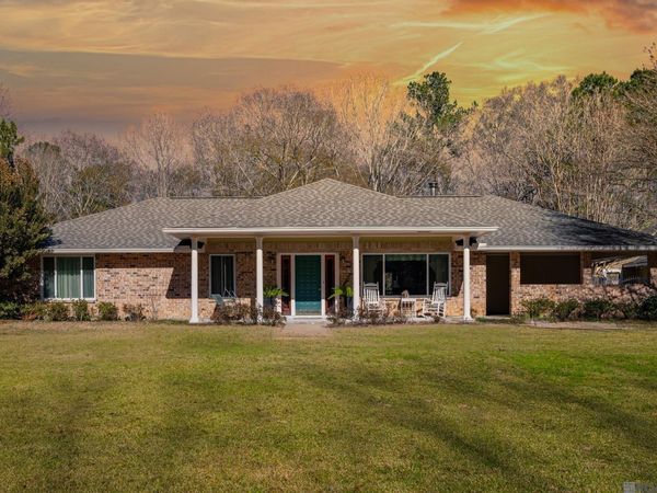 10777 Jacock Rd, St Francisville, LA 70775