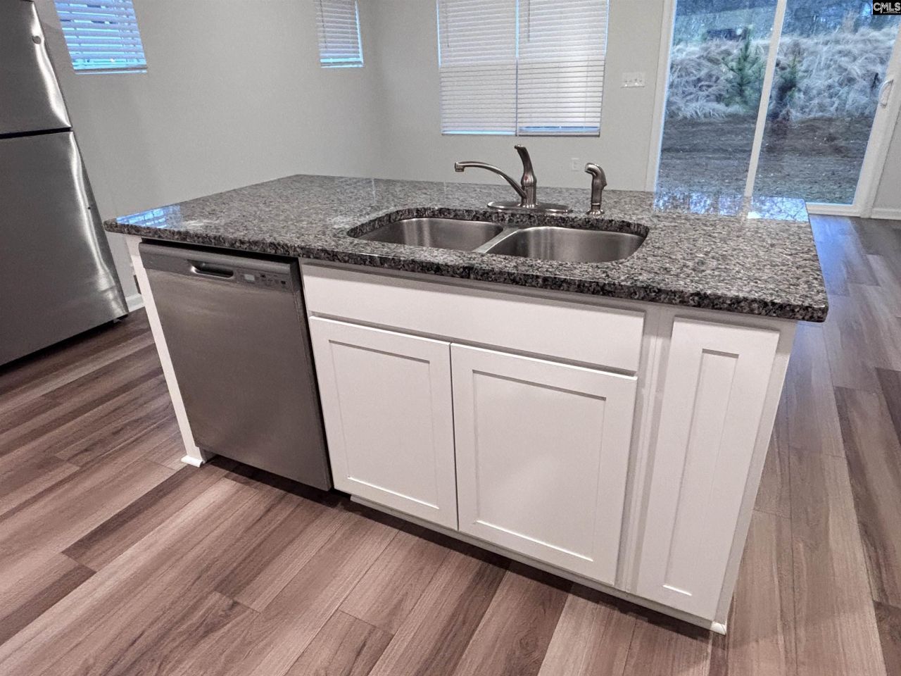 505 Kingfisher Court  Photo 10