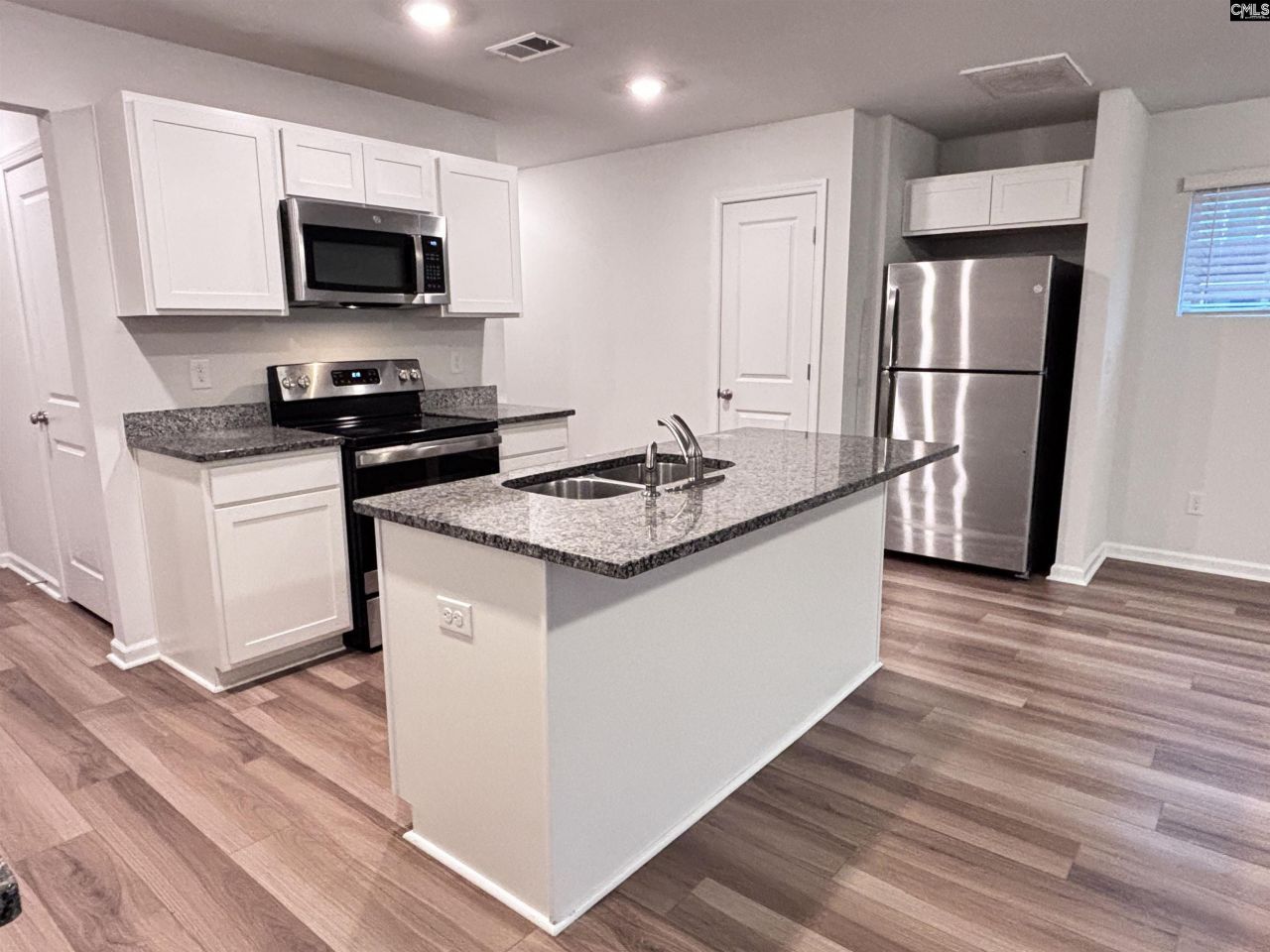 505 Kingfisher Court  Photo 11