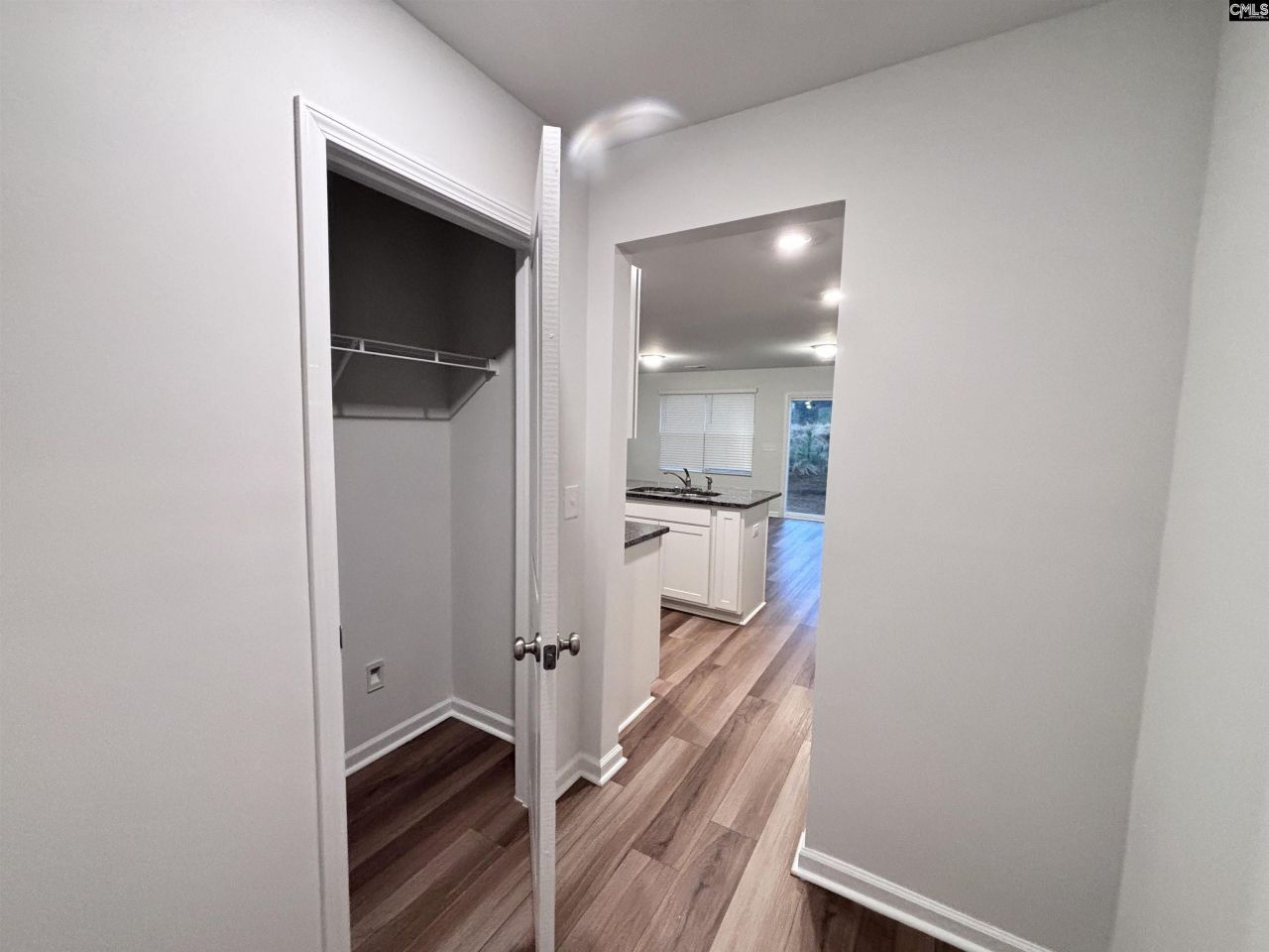 505 Kingfisher Court  Photo 19