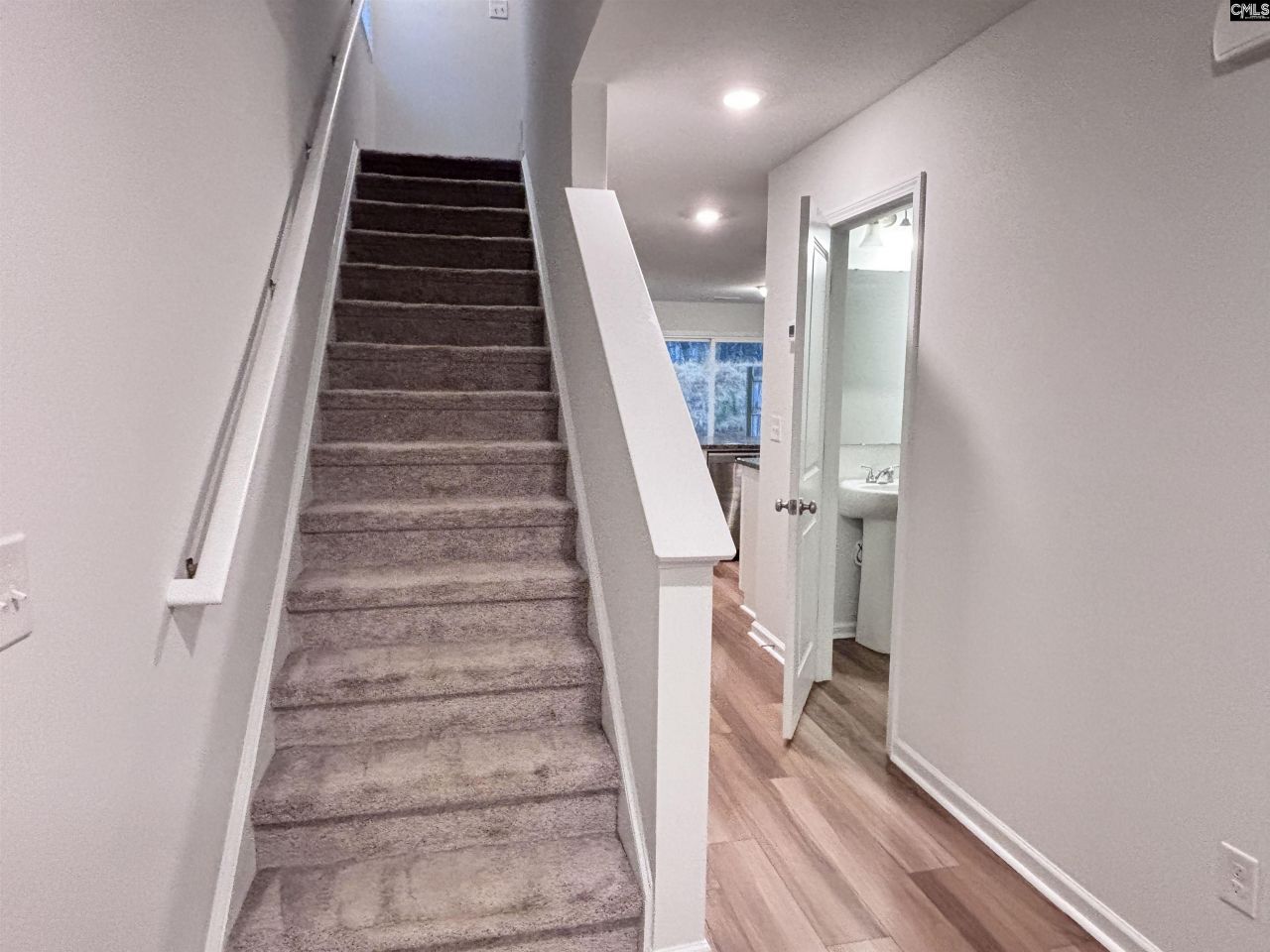 505 Kingfisher Court  Photo 22