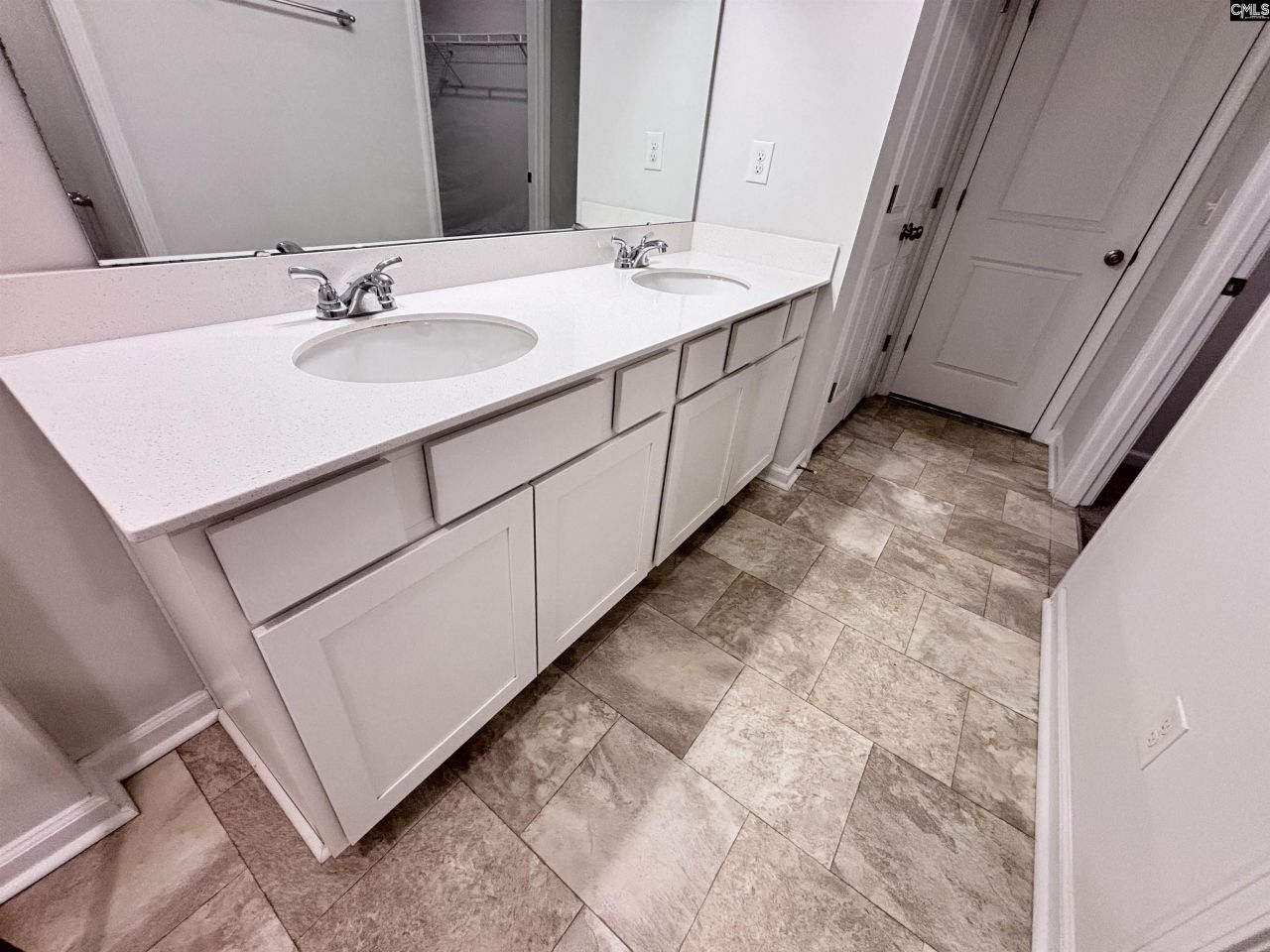 505 Kingfisher Court  Photo 38