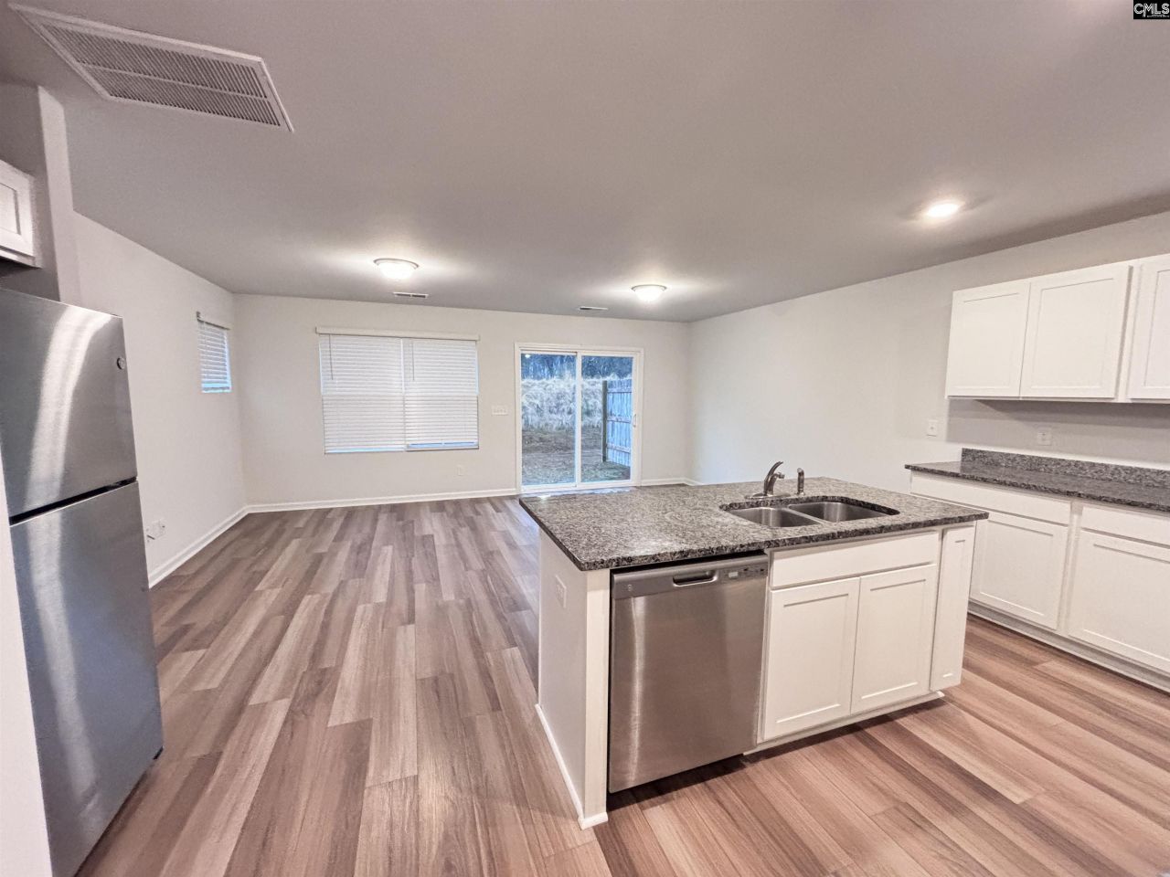 505 Kingfisher Court  Photo 7