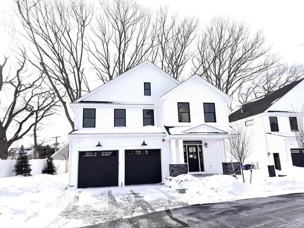 #5 Woodbury Reserve, Unit 5, Portsmouth, NH 03801