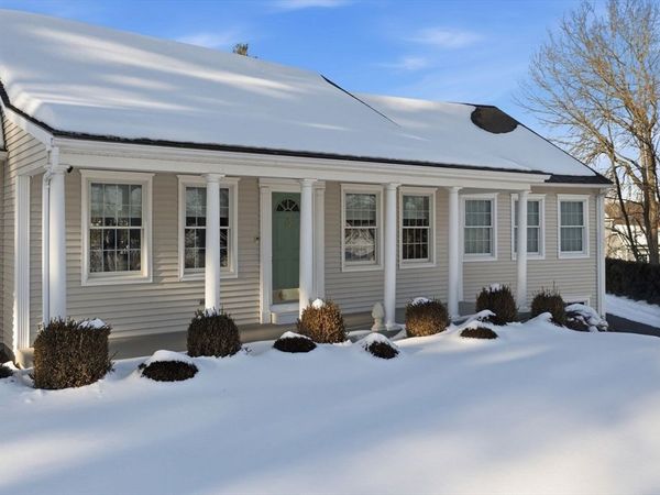 3 Frost Ln, Hadley, MA 01035