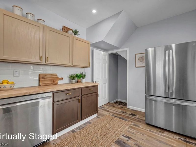 3064 W 16th Street, Cleveland, OH 44113 Photo 20