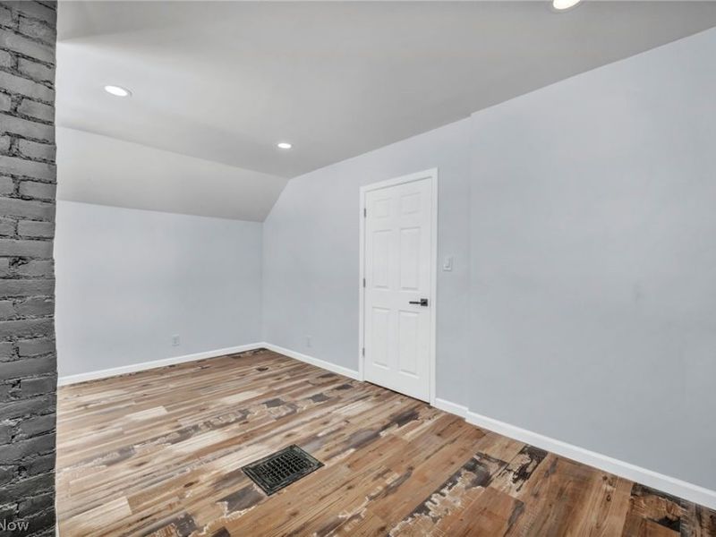 3064 W 16th Street, Cleveland, OH 44113 Photo 34