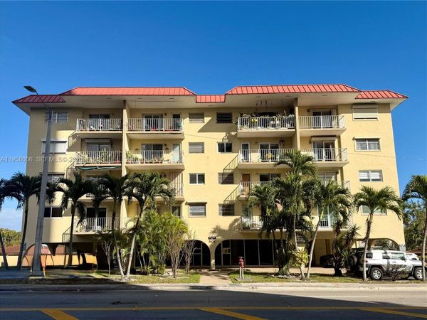 901 SW 37th Ave, Unit 25, Miami, FL 33135