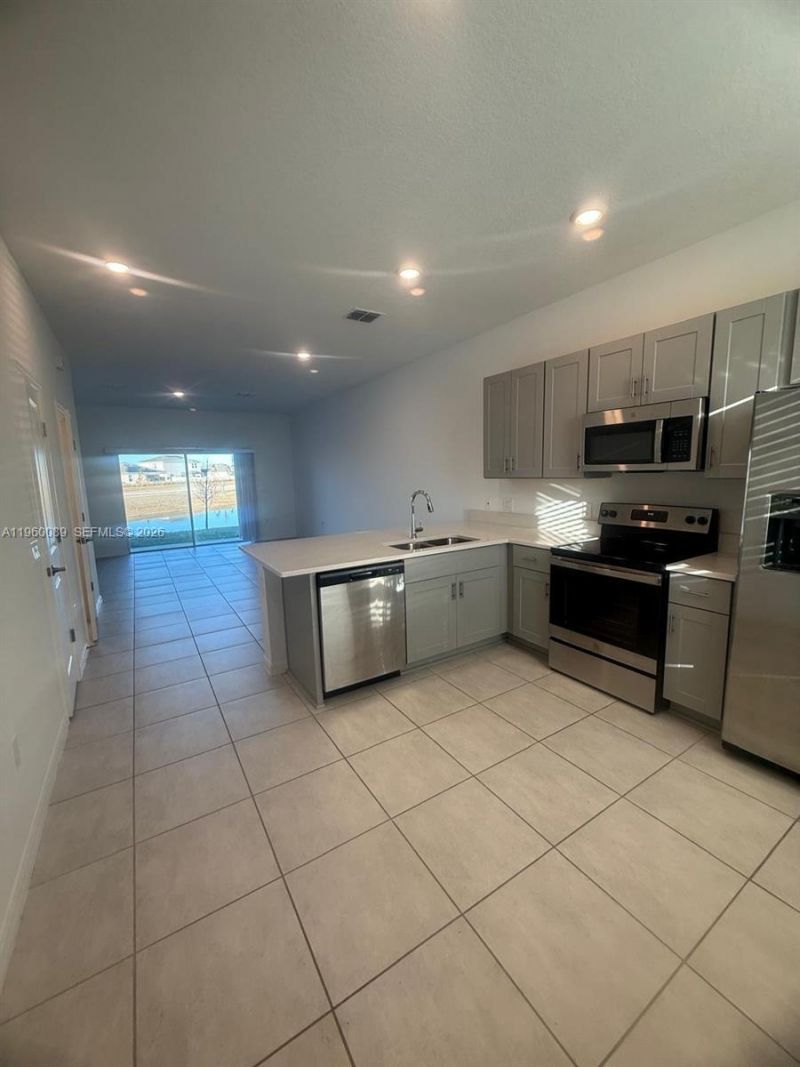 2025 Viewfinder , Unit 2025, Kissimmee, FL 34758 Photo