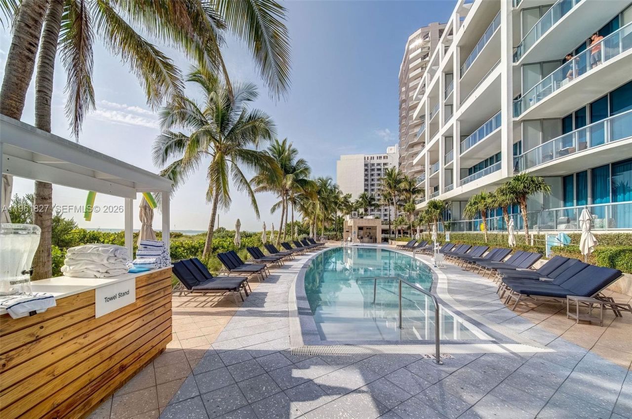 6801 Collins Ave , Unit 1110 (Door, Miami Beach, FL 33141 Photo