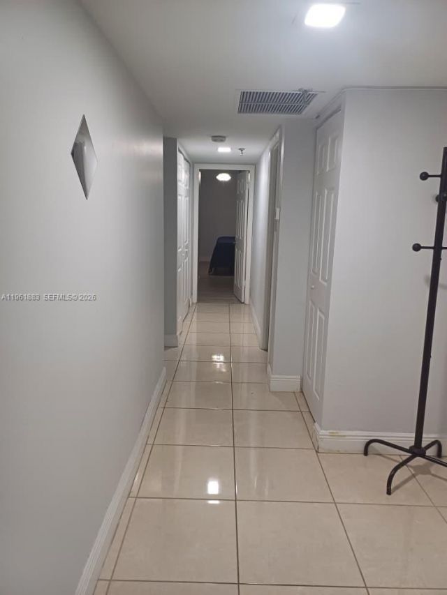 665 NE 195th St, Unit 119, Miami, FL 33179 Photo