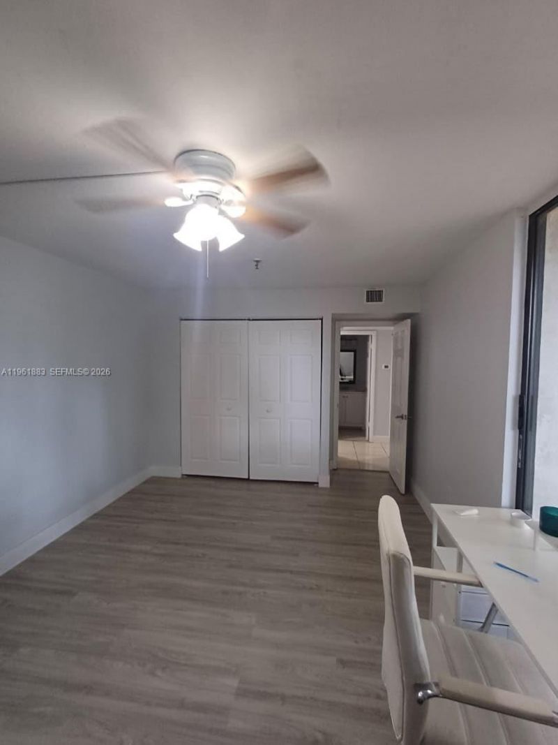 665 NE 195th St, Unit 119, Miami, FL 33179 Photo