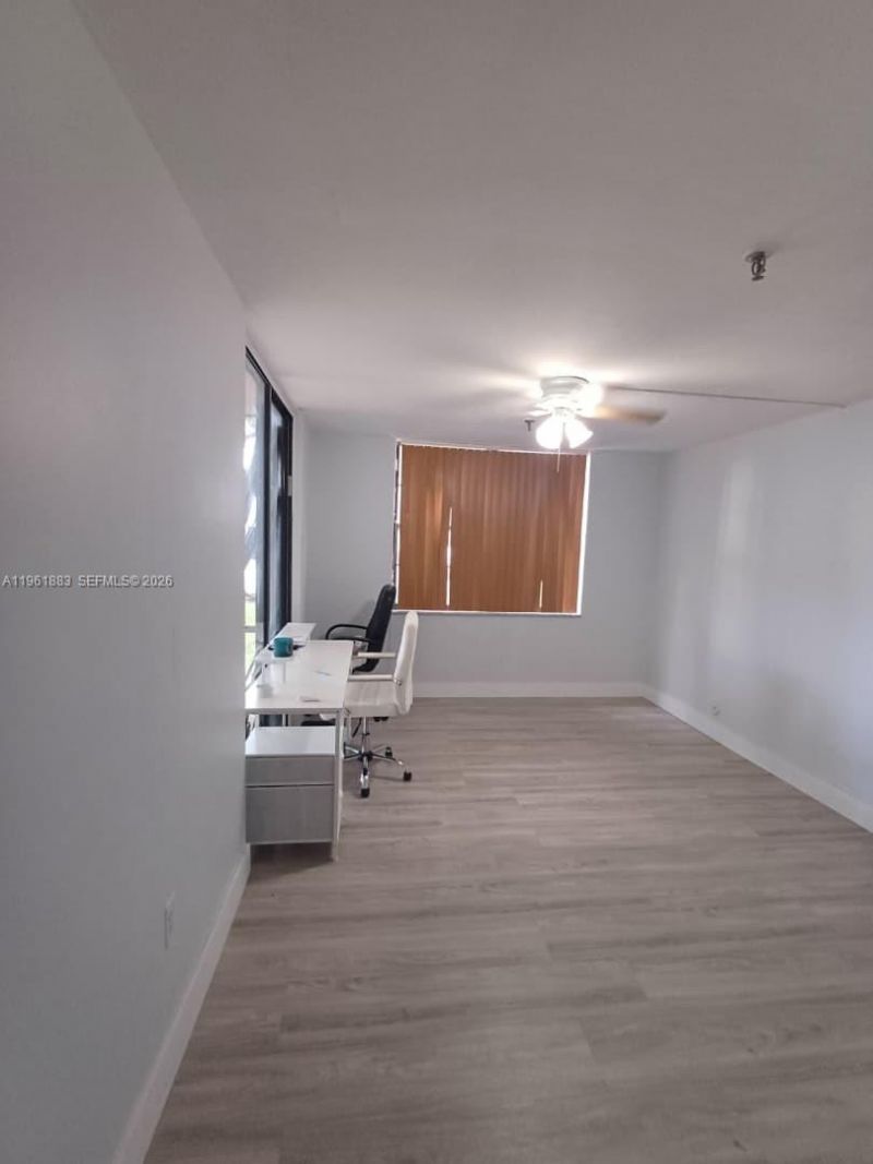 665 NE 195th St, Unit 119, Miami, FL 33179 Photo