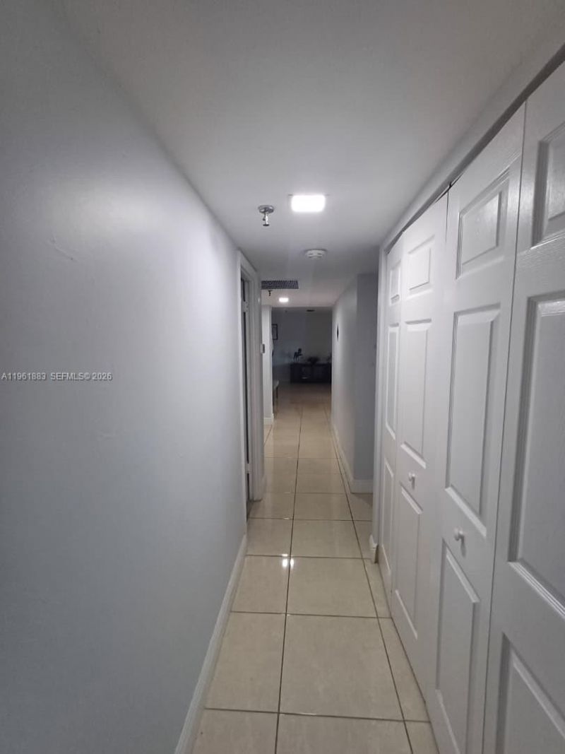 665 NE 195th St, Unit 119, Miami, FL 33179 Photo