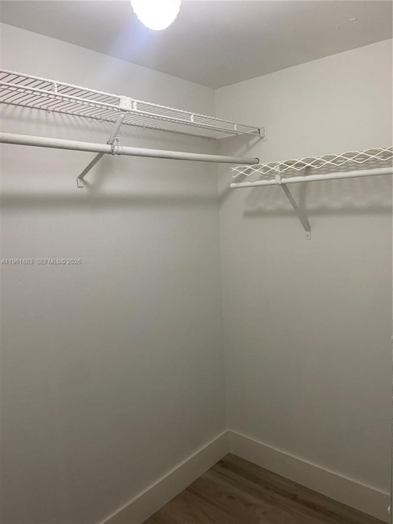 665 NE 195th St, Unit 119, Miami, FL 33179 Photo