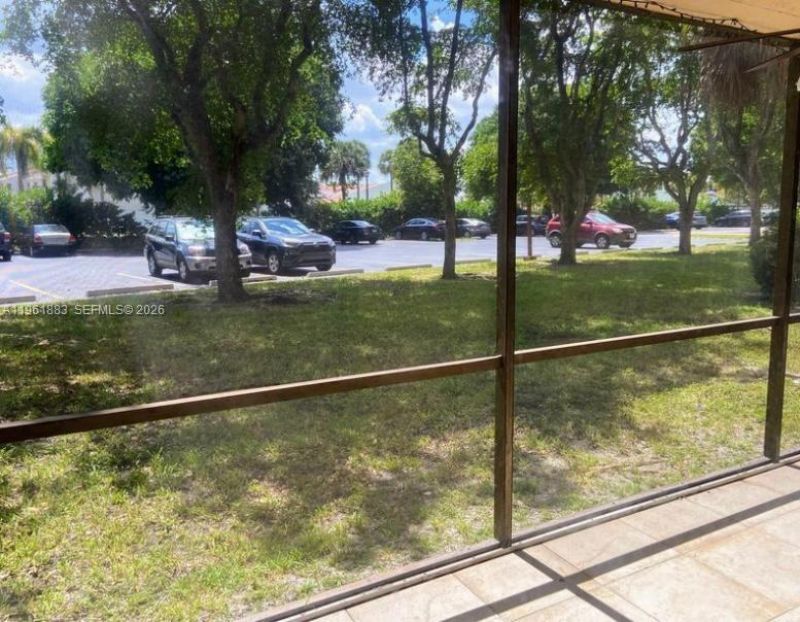 665 NE 195th St, Unit 119, Miami, FL 33179 Photo