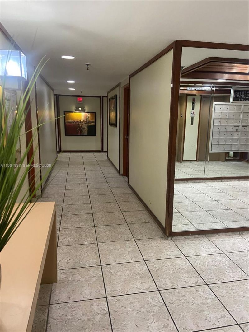 665 NE 195th St, Unit 119, Miami, FL 33179 Photo