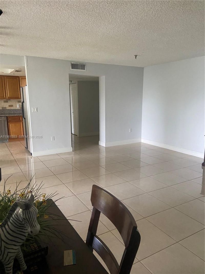 665 NE 195th St, Unit 119, Miami, FL 33179 Photo