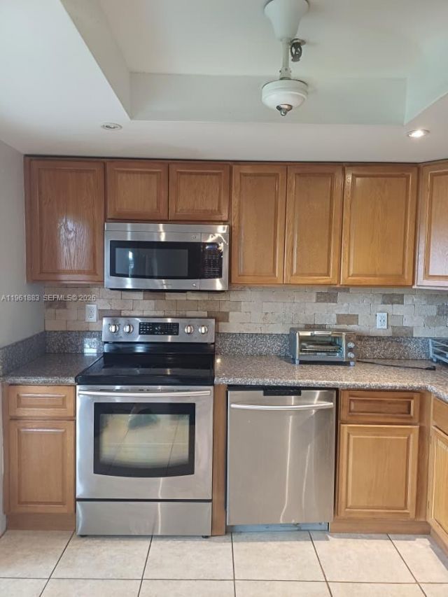 665 NE 195th St, Unit 119, Miami, FL 33179 Photo