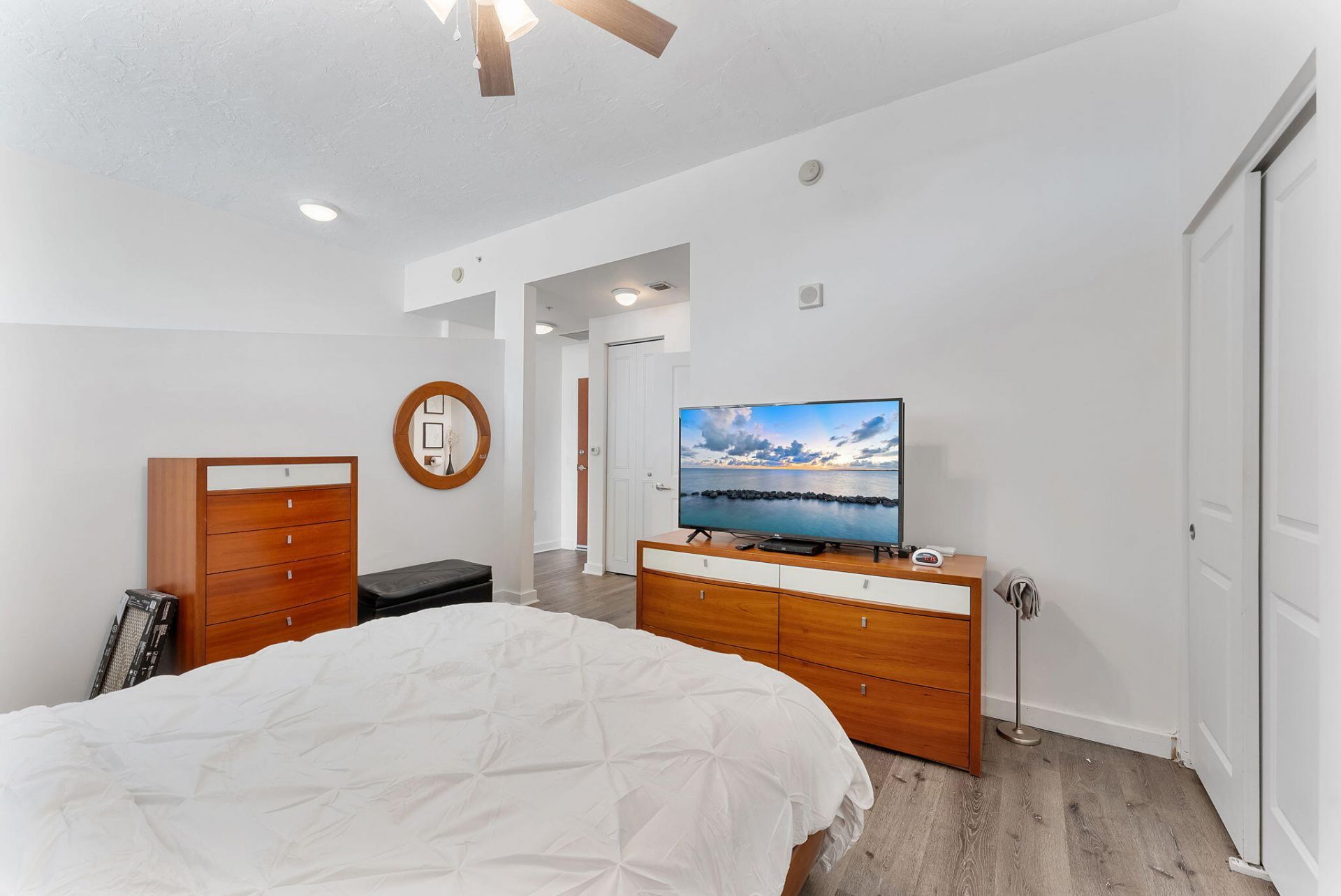 300 S Australian Avenue, Unit 916, West Palm Beach, FL 33401 Photo